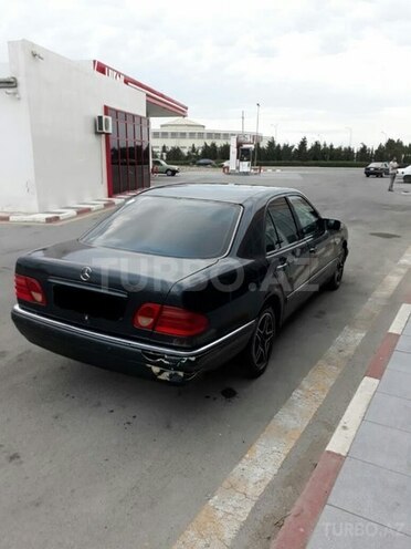 Mercedes E 230 1996, 300,337 km - 2.3 l - Bakı