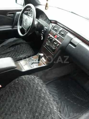 Mercedes E 230 1996, 300,337 km - 2.3 l - Bakı