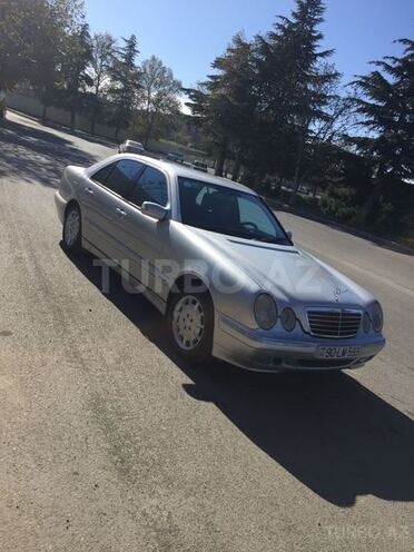 Mercedes E 280 2001, 324,000 km - 2.8 l - Gəncə
