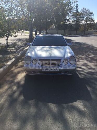 Mercedes E 280 2001, 324,000 km - 2.8 l - Gəncə
