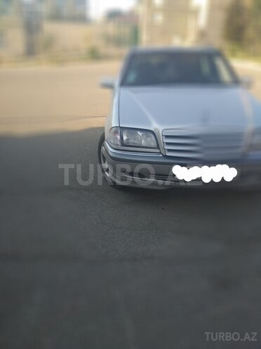 Mercedes C 220 1998, 322,070 km - 2.2 l - Bakı