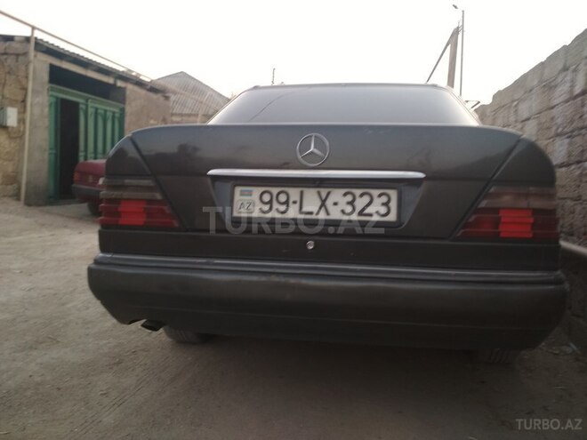 Mercedes E 200 1993, 433,861 km - 2.0 л - Bakı