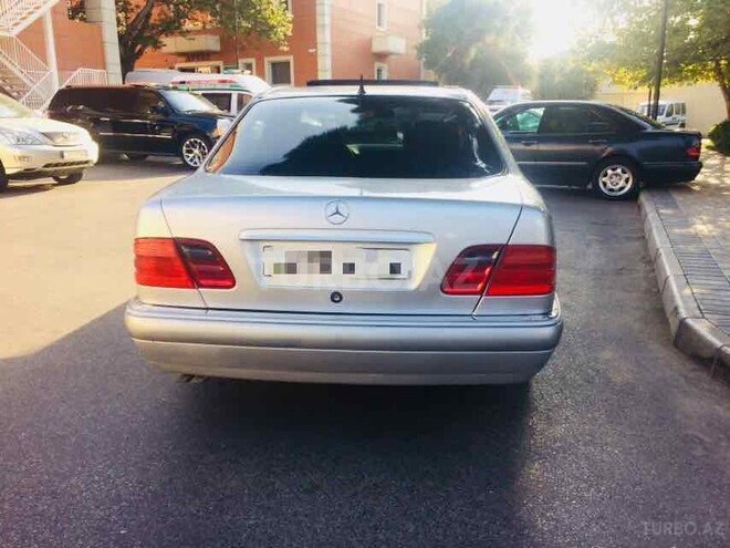 Mercedes E 240 1997, 341,000 km - 2.4 л - Bakı