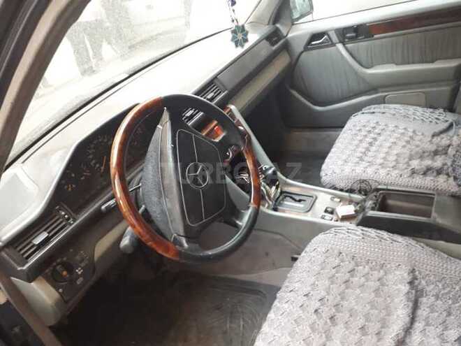 Mercedes E 320 1994, 300,000 km - 3.2 l - Bakı