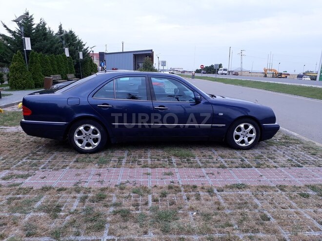 Mercedes E 240 1998, 190,000 km - 2.4 l - Şəmkir