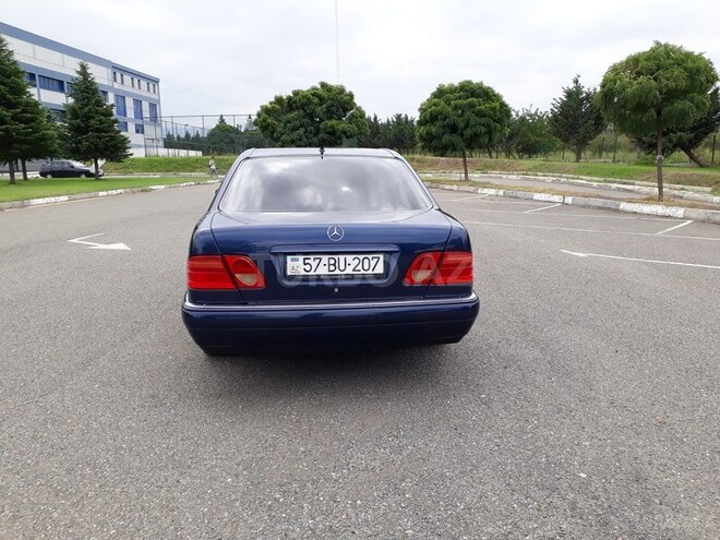 Mercedes E 240 1998, 190,000 km - 2.4 l - Şəmkir