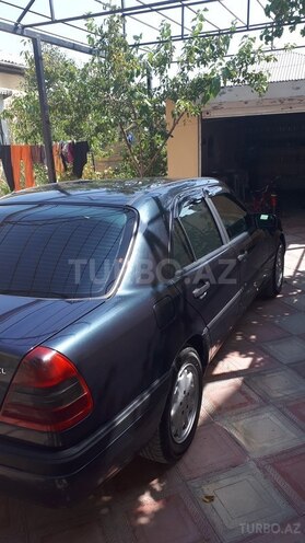 Mercedes C 220 1997, 402,000 km - 2.2 l - Sumqayıt