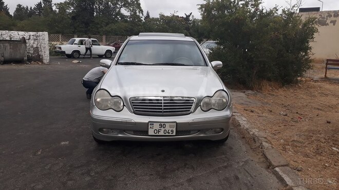 Mercedes C 230 2002, 180,000 km - 2.2 l - Bakı