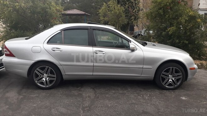 Mercedes C 230 2002, 180,000 km - 2.2 l - Bakı