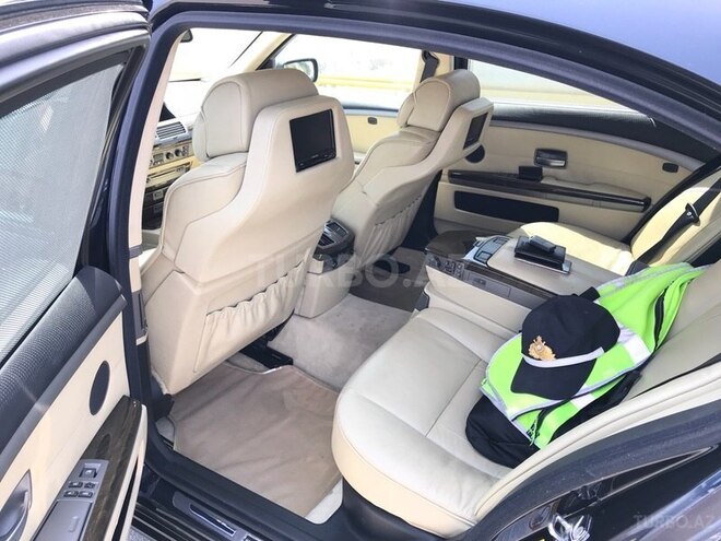 BMW 745 2004, 217,000 km - 4.4 l - Bakı