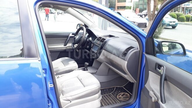 Volkswagen Polo 2003, 240,000 km - 1.4 l - Sumqayıt