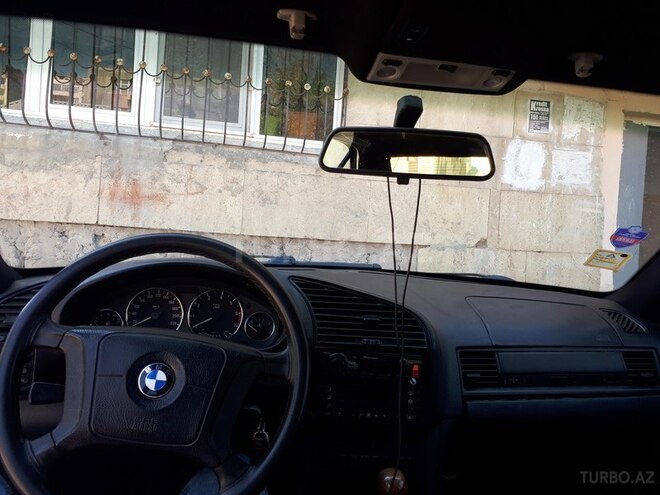 BMW 318 1997, 368,000 km - 1.9 л - Xırdalan