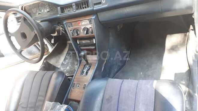 Mercedes E 200 1987, 350,000 km - 2.0 l - Bakı