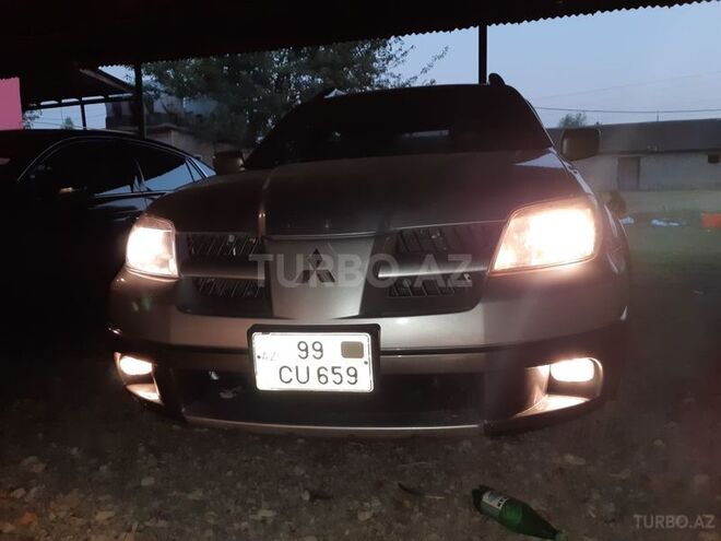 Mitsubishi Outlander 2004, 2,000,000 km - 2.4 л - Bakı