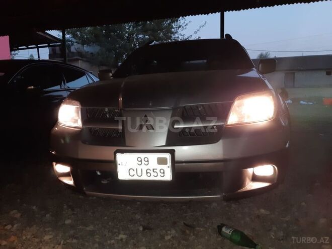 Mitsubishi Outlander 2004, 2,000,000 km - 2.4 л - Bakı