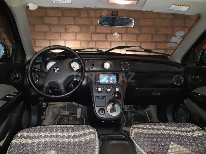 Mitsubishi Outlander 2004, 2,000,000 km - 2.4 л - Bakı