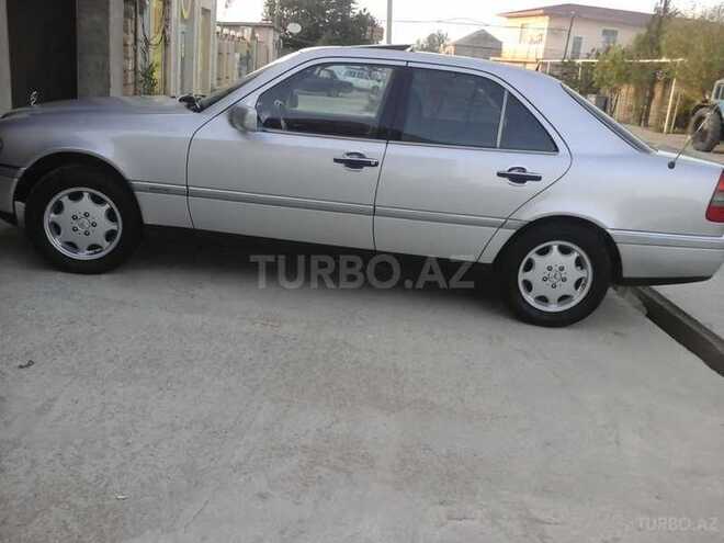 Mercedes C 220 1994, 215,000 km - 2.2 л - Bakı
