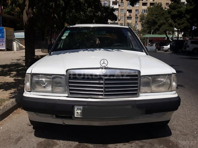 Mercedes 190 1991, 240,000 km - 2.0 л - Bakı