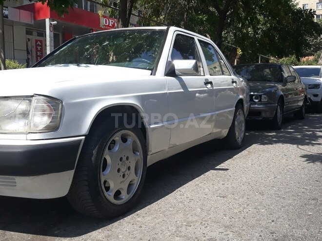 Mercedes 190 1991, 240,000 km - 2.0 л - Bakı