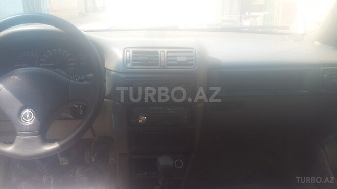 Opel Vectra 1990, 180,000 km - 1.6 l - Bakı