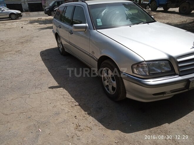 Mercedes C 220 1998, 322,070 km - 2.2 l - Bakı