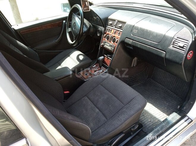 Mercedes C 220 1998, 322,070 km - 2.2 l - Bakı