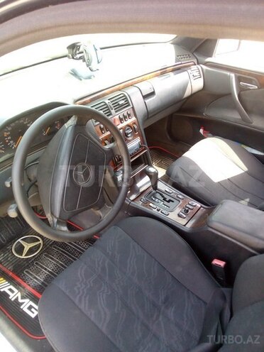 Mercedes E 230 1997, 300,000 km - 2.3 l - Bakı