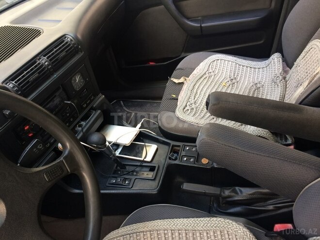 BMW 520 1992, 1,111,111 km - 0.3 l - Bakı