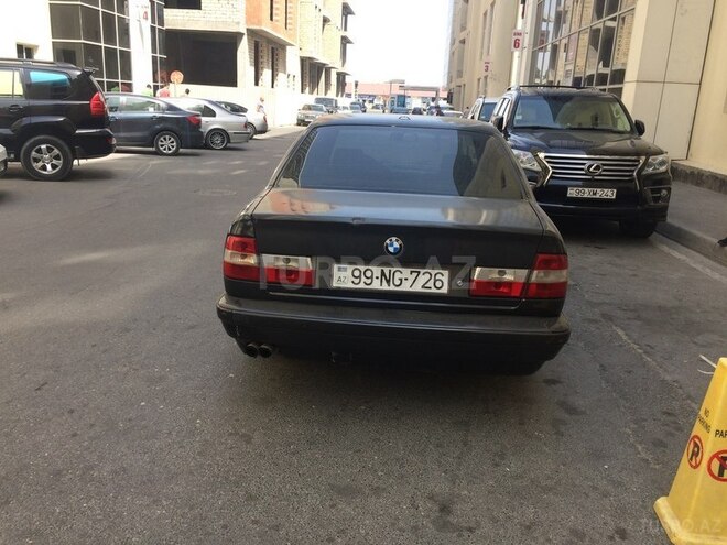 BMW 520 1992, 1,111,111 km - 0.3 l - Bakı