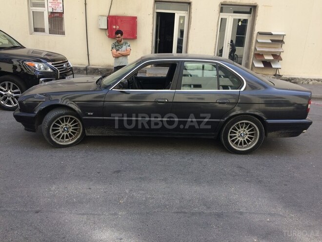 BMW 520 1992, 1,111,111 km - 0.3 l - Bakı
