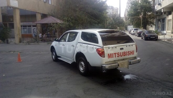Mitsubishi L200 2008, 192,000 km - 2.5 l - Bakı