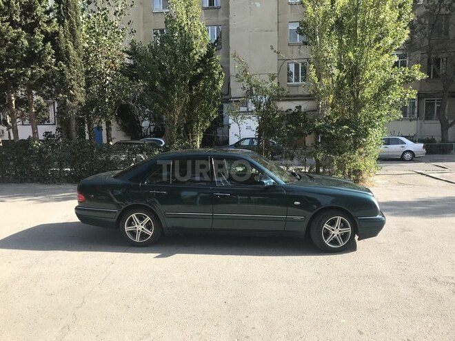 Mercedes E 230 1998, 267,007 km - 2.3 l - Bakı