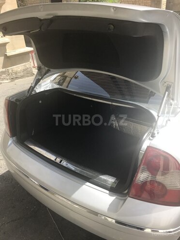 Volkswagen Passat 2004, 200,600 km - 1.8 л - Bakı