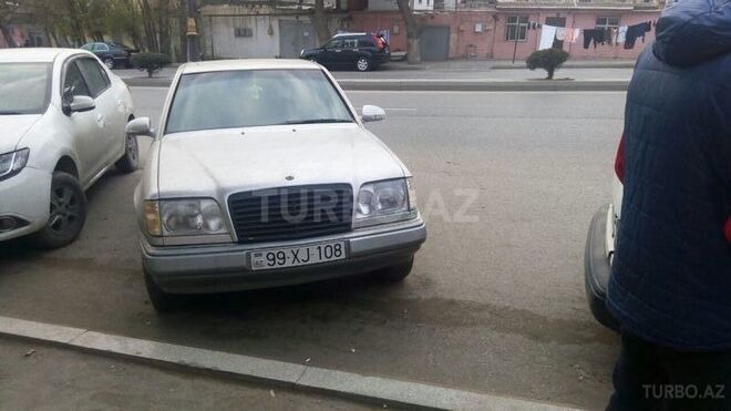 Mercedes E 220 1994, 442,157 km - 0.2 l - Bakı
