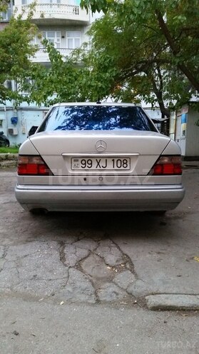 Mercedes E 220 1994, 442,157 km - 0.2 l - Bakı