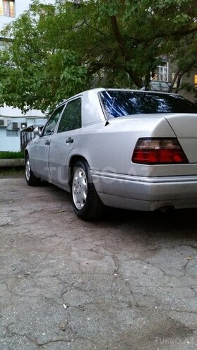 Mercedes E 220 1994, 442,157 km - 0.2 l - Bakı