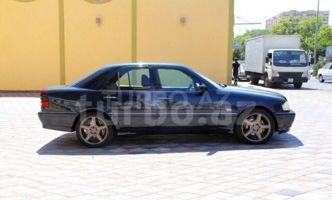 Mercedes C 240 1999, 278,000 km - 2.4 l - Bakı