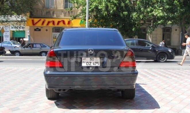 Mercedes C 240 1999, 278,000 km - 2.4 l - Bakı