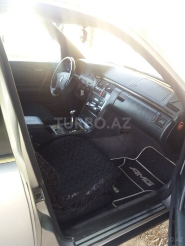 Mercedes E 320 1996, 299,000 km - 3.2 l - Gəncə
