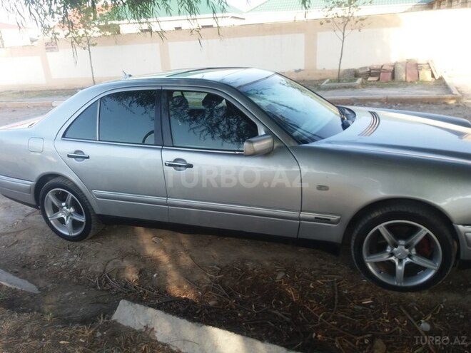 Mercedes E 320 1996, 299,000 km - 3.2 l - Gəncə