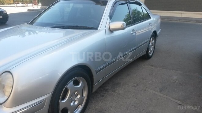 Mercedes E 280 1999, 190,000 km - 2.8 l - Bakı