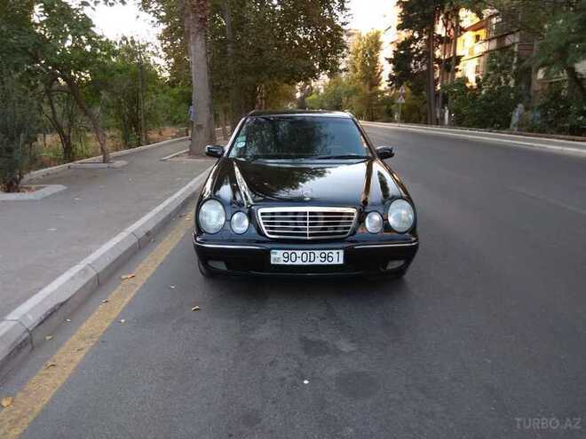 Mercedes E 270 1999, 267,000 km - 2.7 l - Bakı