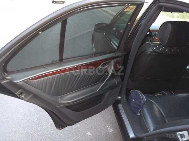 Mercedes E 270 1999, 267,000 km - 2.7 l - Bakı