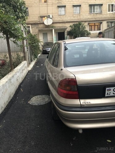 Opel Astra 1997, 280,000 km - 1.6 l - Bakı