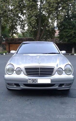 Mercedes E 270 2001, 241,000 km - 2.7 l - Qax