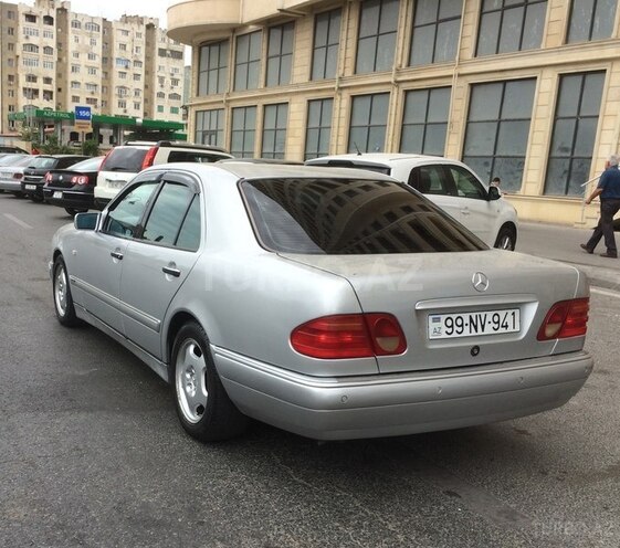 Mercedes E 420 1997, 338,000 km - 4.2 l - Bakı