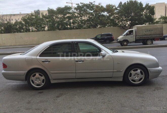 Mercedes E 420 1997, 338,000 km - 4.2 l - Bakı