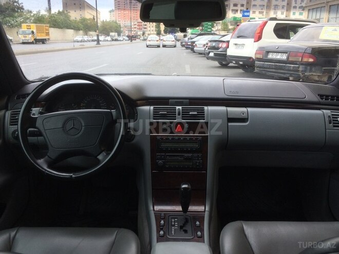 Mercedes E 420 1997, 338,000 km - 4.2 l - Bakı
