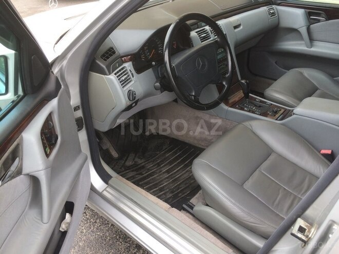Mercedes E 420 1997, 338,000 km - 4.2 l - Bakı