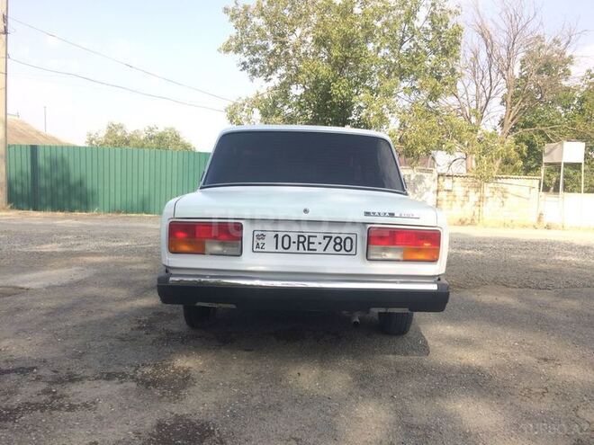 LADA (VAZ) 2107 2006, 180,000 km - 1.6 л - Goranboy